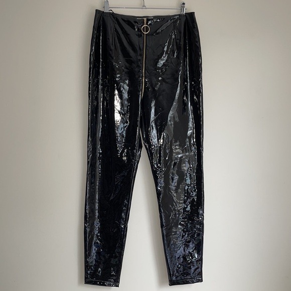 MESHKI | London Latex Cropped Biker Jacket and Pants - Picture 8 of 13